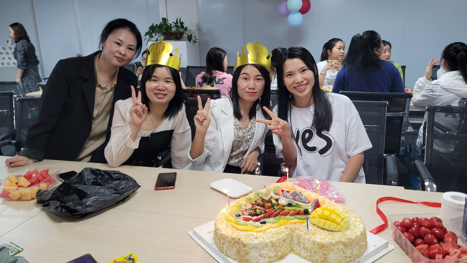 小鱼儿157333五点来料
