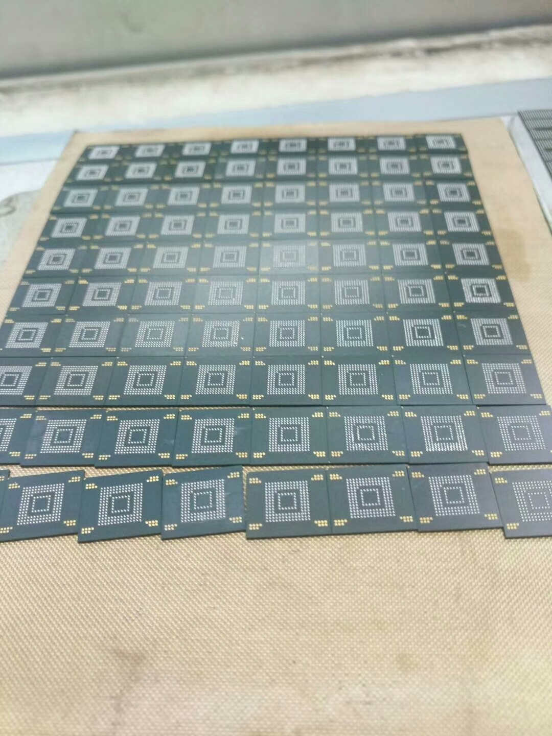 小鱼儿157333五点来料